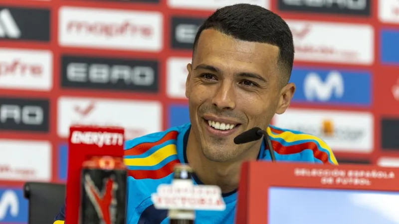 Pedro Porro: "No me condiciona jugar con Lamine, es un privilegio"