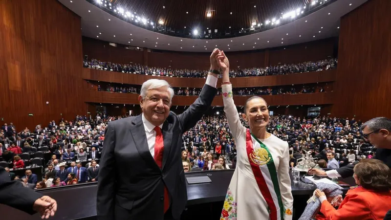 "Muy emotivo": esto dijo Sheinbaum sobre el mensaje de AMLO