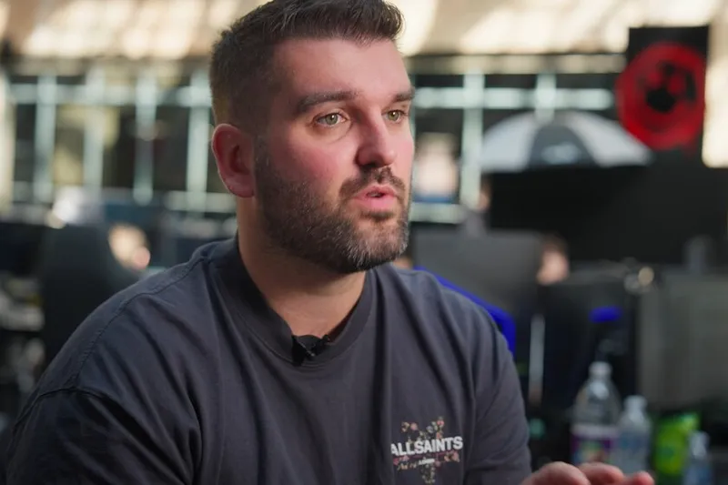 Joe Brammer, director de Wardogs: "Los desarrolladores que no toleran el crunch no son contratados"