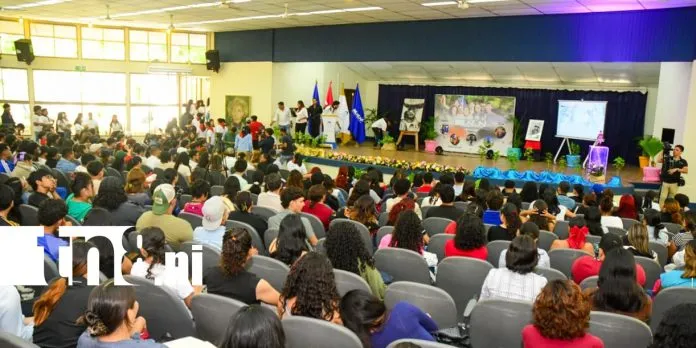 Nicaragua inicia entrega de 29,000 Becas Pueblo Presidente para sus estudiantes