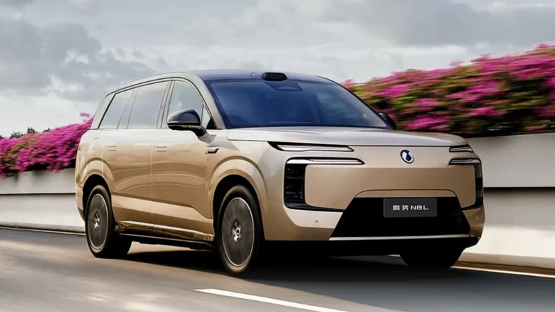 Desde 38.974 euros: así es el nuevo SUV eléctrico de BYD con una batería de 130 kWh que se carga al 100% en 9 minutos