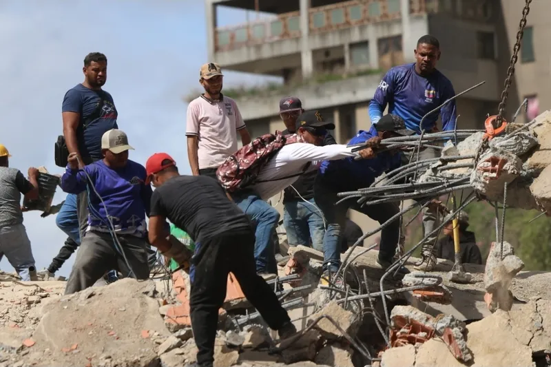 Casi 1.000 muertos y más de 3.000 heridos por el doble terremoto en Venezuela