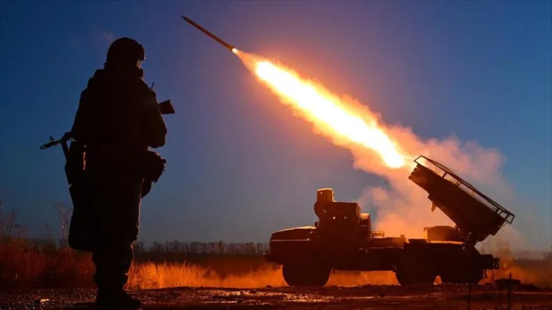 Rusia arrecia ataques contra Kiev y alerta de presencia foránea en Ucrania