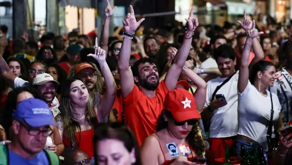 Lula da Silva y Flávio Bolsonaro irán a segunda vuelta en Brasil