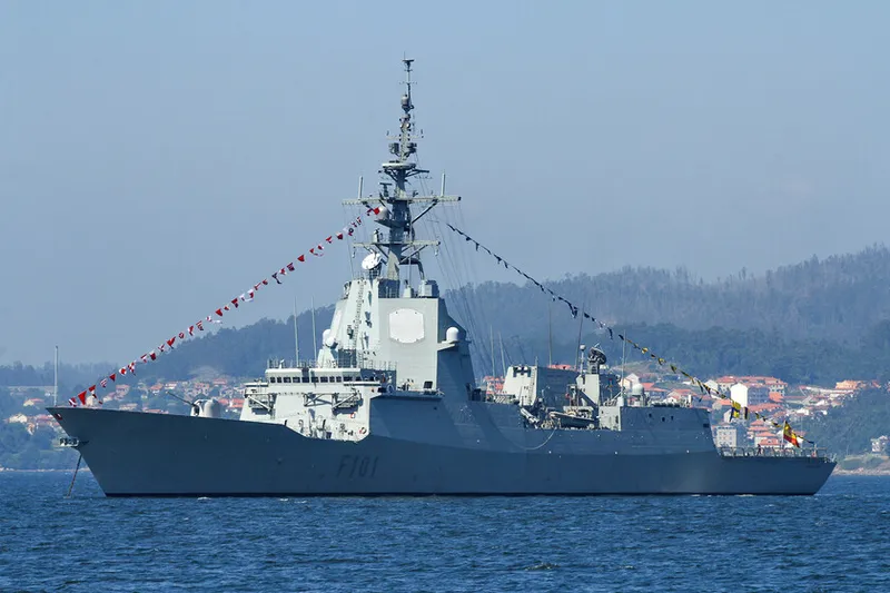 John Stavridis, mando naval australiano, sobre una fragata española: "Aunque no podía leer una palabra de español, pude arrancar un motor"