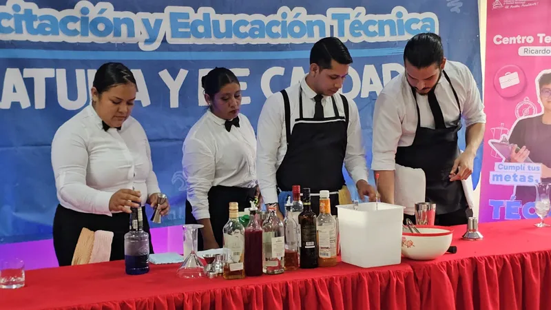 Protagonistas destacan en Master Class homenaje a Morales Avilés