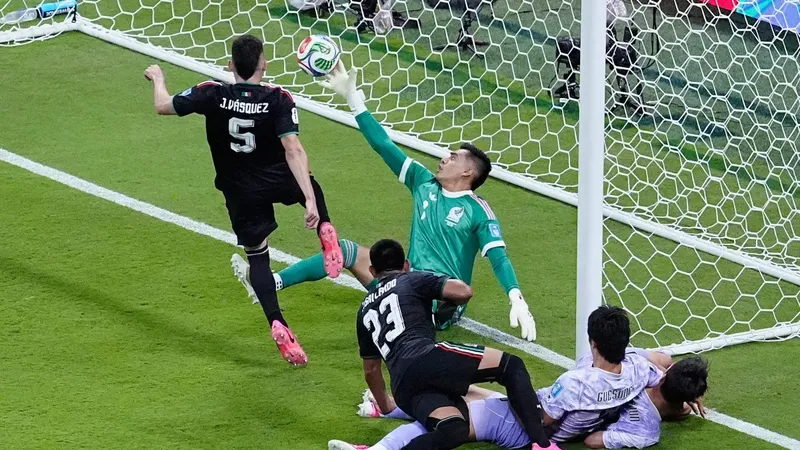 México presume una de las mejores defensas del Mundial 2026: solo el Tri y 3 selecciones más no han recibido gol