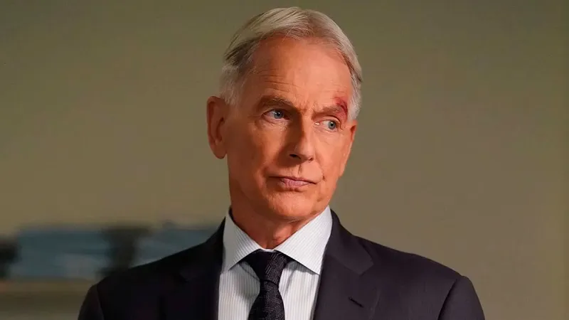 "Nosotros decidimos cuándo estás enferma": la inflexible política de producción de 'NCIS' que Mark Harmon le recordó a una de sus compañeras