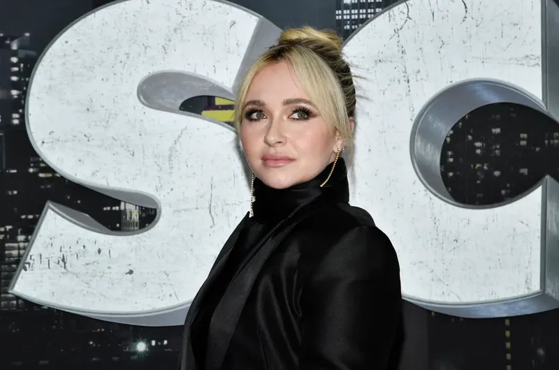 Elenco de “Heroes” se despidió de Hayden Panettiere con un homenaje