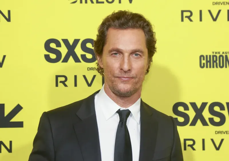 Matthew McConaughey revela que la cinta “The Wedding Planner” lo salvó de un incidente en la frontera