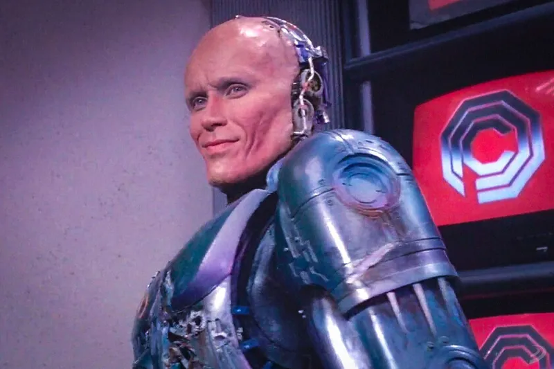 Amazon ha encontrado a su RoboCop y no es el tipo duro que esperábamos:puede ser una elección inesperada para recuperar el espíritu de Paul Verhoeven