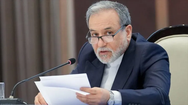 Canciller iraní: EEUU abrió deliberadamente ruta paralela en Ormuz violando el MoU