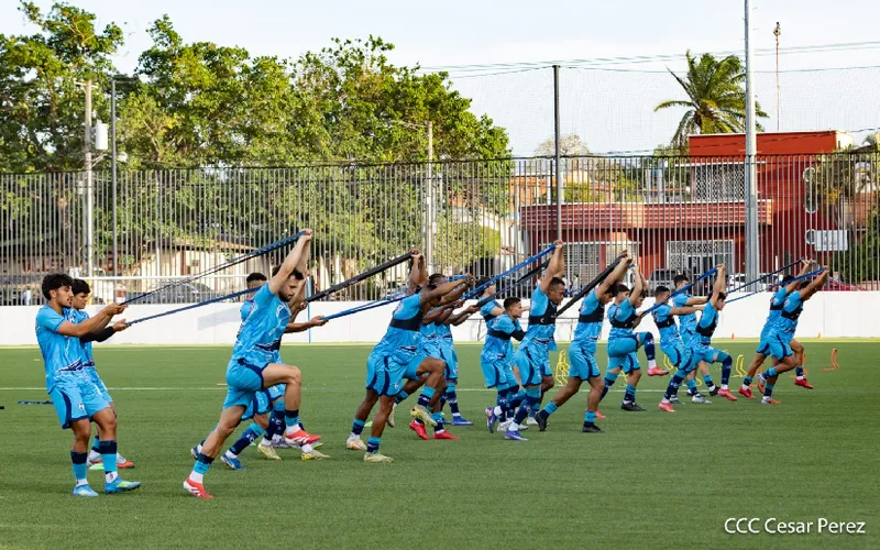 Selección Nacional de Fútbol intensifica preparación para amistosos ante Sudáfrica y Paraguay