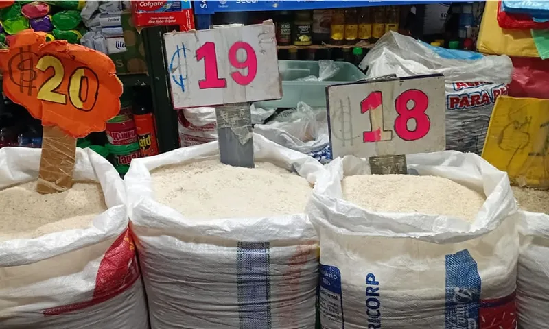Granos básicos y mariscos mantienen precios estables en el Israel Lewites