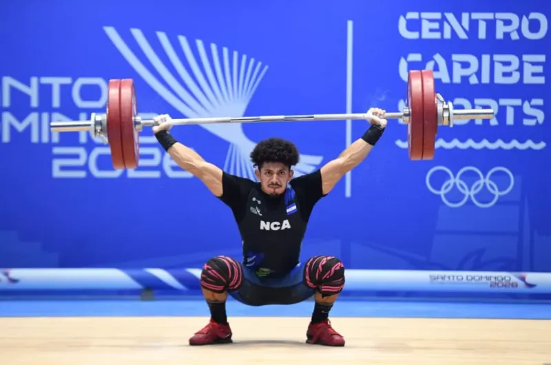 Pesista Orlando Vázquez gana primeras medallas de plata para Nicaragua en los Juegos CA y del Caribe