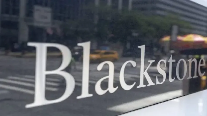 Blackstone activa tope de liquidez en su fondo estrella de crédito privado