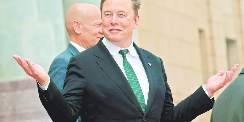 Elon Musk se convertiría en la primera persona con una riqueza de 1 billón de dólares