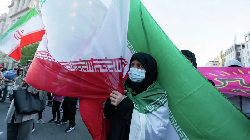 Irán advierte a países vecinos que "no se alineen con EEUU de ninguna manera"