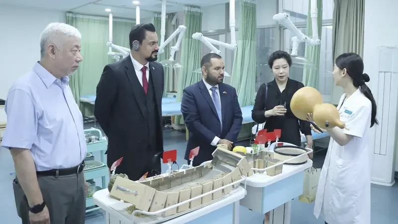 Nicaragua y China exploran oportunidades de cooperación en medicina tradicional y natural