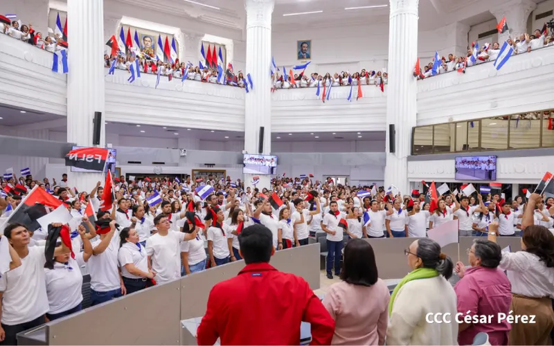 Juventud y estudiantes nicaragüenses respaldan firmemente reformas constitucionales