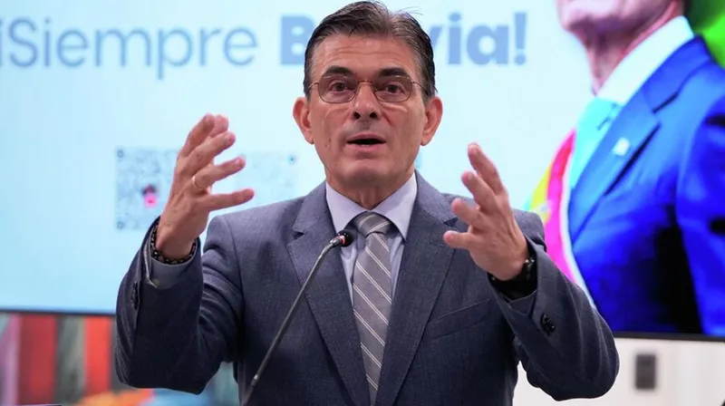 Gobierno de Paz "ha decidido resolver por la vía de la confrontación" los bloqueos en Bolivia, dice experto