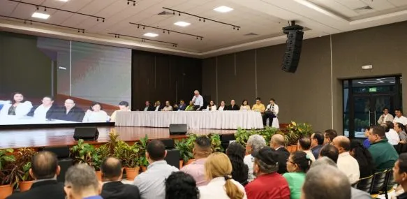 PASTORES Y LÍDERES DE FE RESPALDAN REFORMA CONSTITUCIONAL