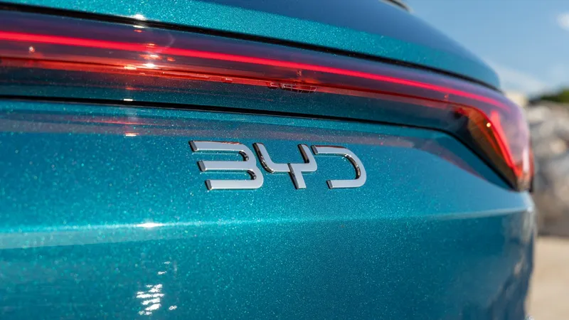 Donald Trump mete en la lista negra a BYD: su llegada a Estados Unidos se complica (aún más)