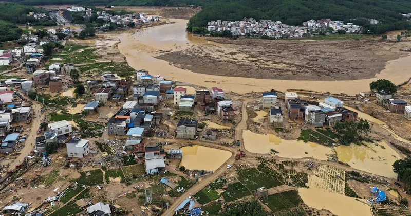 Inundaciones en China dejan cientos de serpientes sueltas: se reporta al menos una víctima mortal