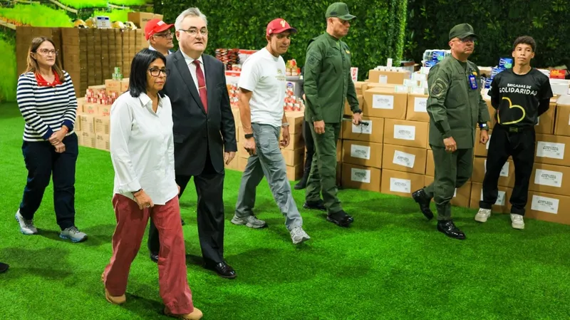 Venezuela recibe toneladas de ayuda humanitaria de Rusia