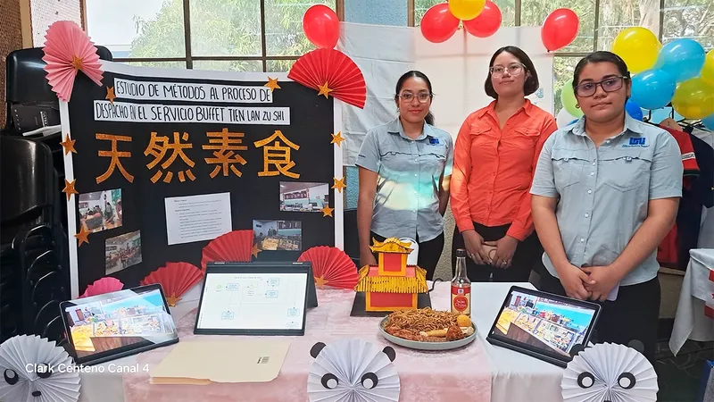 Expoferia de la UNI destaca proyectos enfocados en productividad, ergonomía y seguridad laboral
