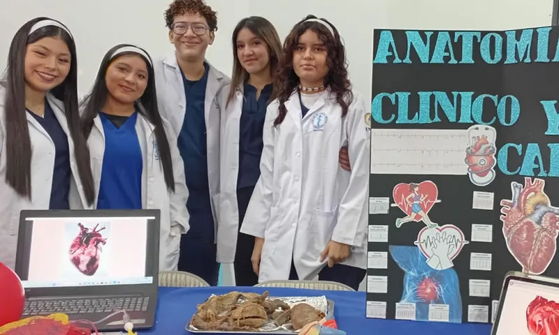 Estudiantes de la UNICIT presentan más de 30 proyectos de salud