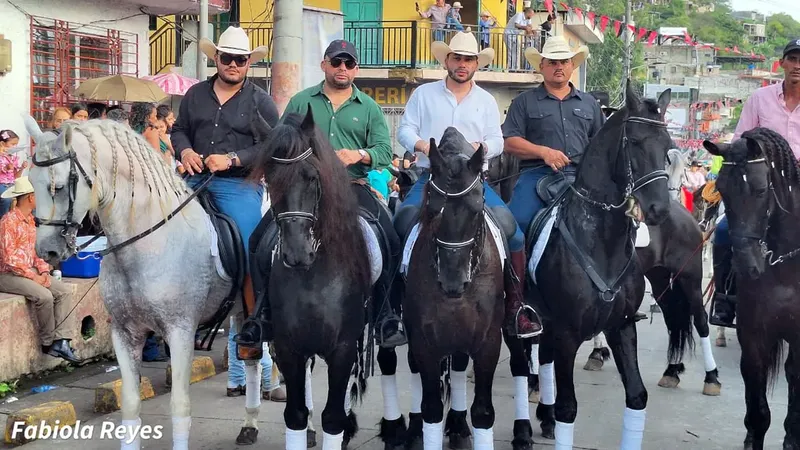 Boaco celebra el Desfile Hípico Nacional «Colores de Vida» con gran participación de caballistas