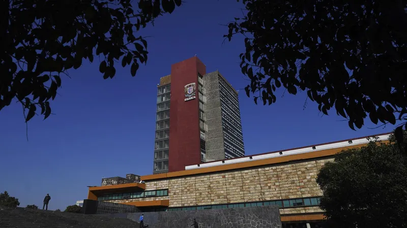 Escándalo en la UNAM: investigan a empresa que aplicó examen en línea