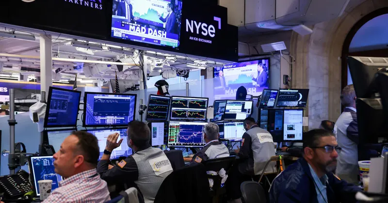 S&P 500 sube tras datos económicos y alza de Micron, mientras el crudo borra ganancias de la guerra