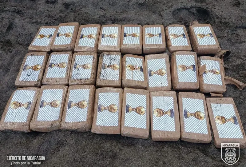Ejército incauta 24 paquetes de cocaína y 680 plantas de marihuana en Chinandega y Jinotega