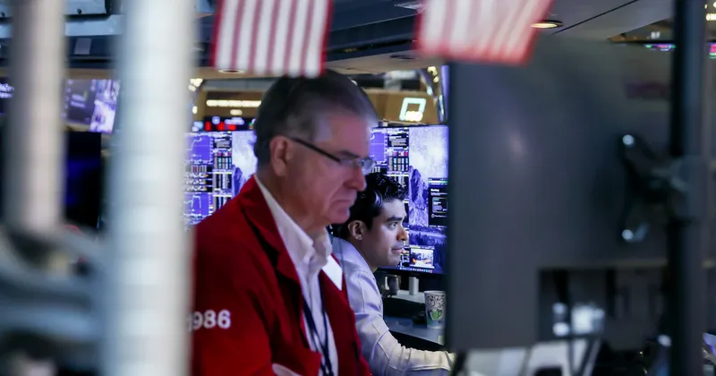Wall Street cae tras repunte de la inflación en EE.UU. y nuevas tensiones con Irán