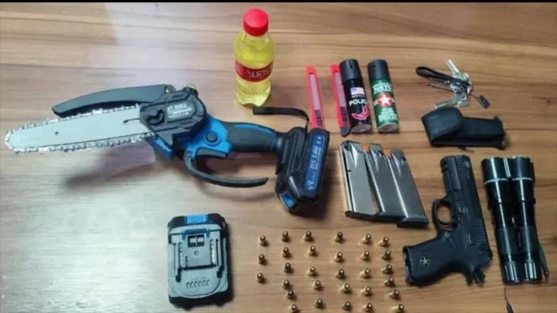 Irán ejecuta a un terrorista armado con motosierra, detenido en disturbios
