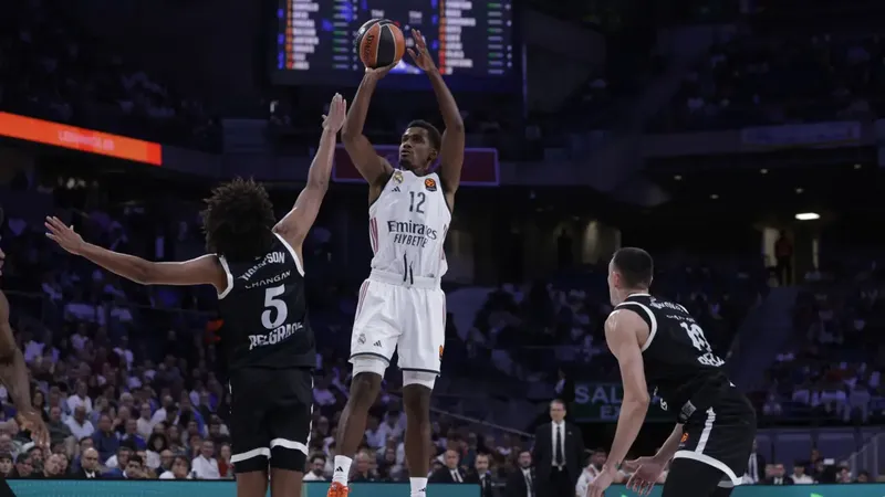 89-98: El Real Madrid se estrena fuera y sale del pozo con un triunfo en Milán