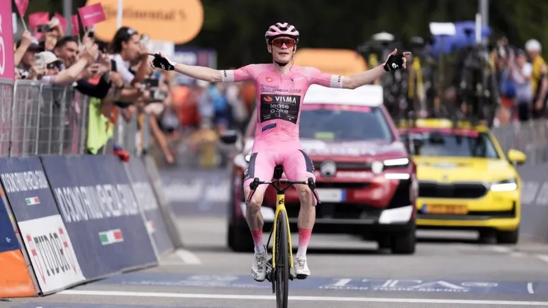 Vingegaard aplasta a sus rivales en la 16ª etapa y aumenta su tiranía en el Giro