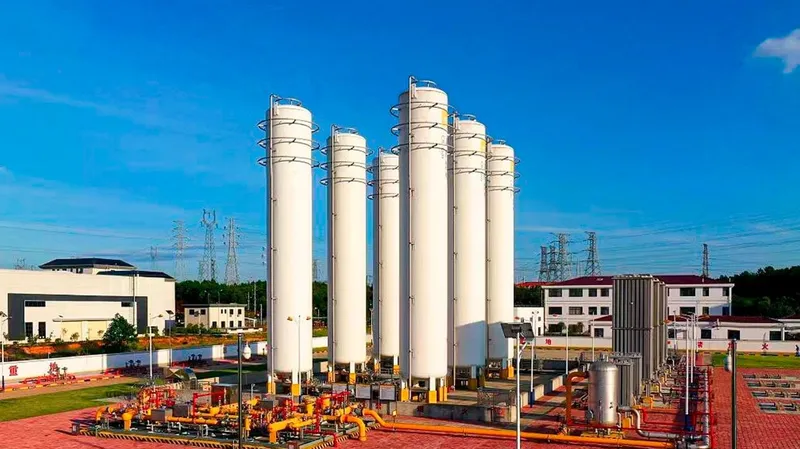 China rompe récord histórico en producción de petróleo y gas