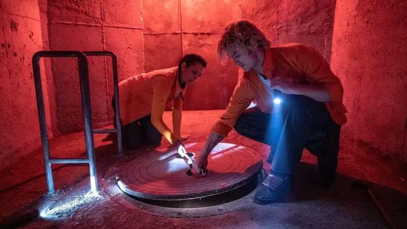 Movistar Plus estrena el viernes una película de ciencia ficción del guionista de Jurassic Park