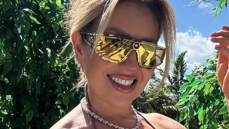 Thalía, más fuerte que nunca, impacta con su nueva apariencia antes de su cumpleaños 55