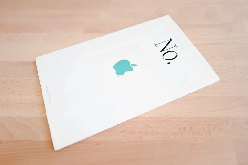 A diferencia de otras, Apple lleva 39 años sin cambiar su identidad de marca. Hacerlo podría ser su mayor error histórico