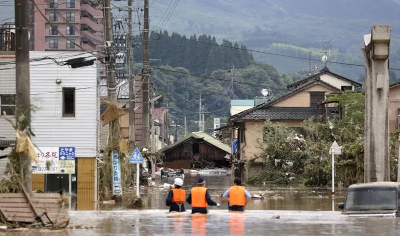 Evacúan a millones de personas debido a las fuertes lluvias en Japón
