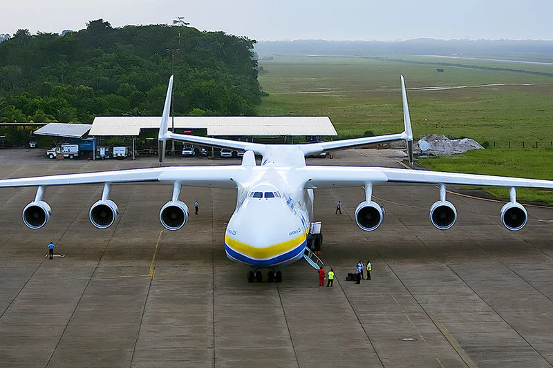 El Antonov An-225 es el avión más grande jamás construido. También era el símbolo ucraniano que Rusia quería que todos olvidaran