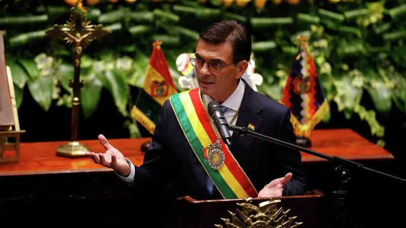 Paz ordena al Ministerio Público investigar explosión en cuartel militar boliviano como posible atentado