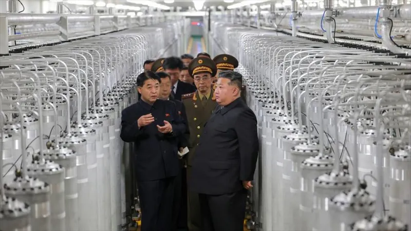 Kim pide una expansión “exponencial” del arsenal nuclear de Corea del Norte