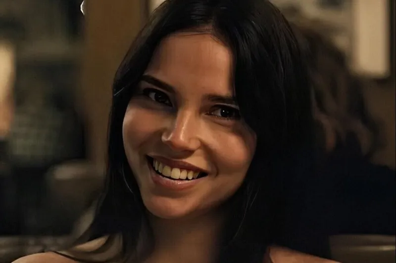 Es la novia "ideal" y la actriz del momento, pero también streamer en sus ratos libres de The Last of Us y Call of Duty