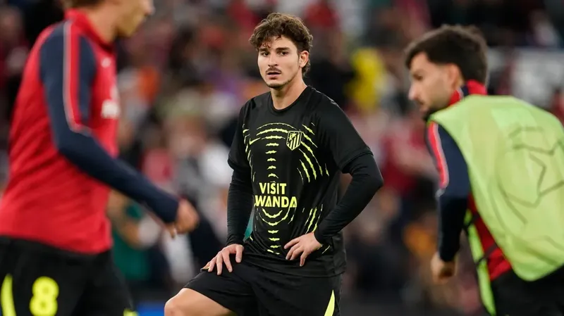 Deco revela detalles del acercamiento del FC Barcelona por Julián Álvarez