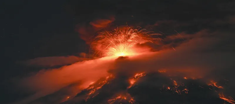 Guatemala declara alerta nacional por erupción del volcán de Fuego